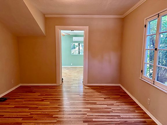 5th image of 25 Lowell Ave