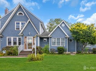 180 Minna Ave, Avenel, NJ 07001