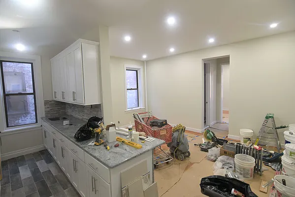 Rented by Zuz Realty | media 2