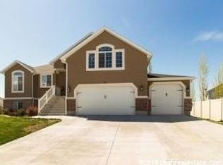 23 N Country Bend Rd, Farmington, UT 84025