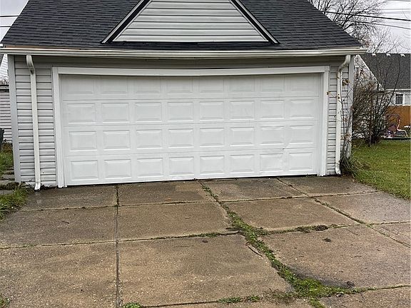 2nd image of 13109 Oakview Blvd