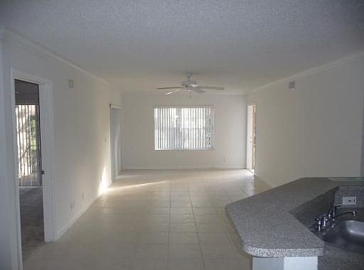 5th image of 4235 S 57th Ave APT 202E