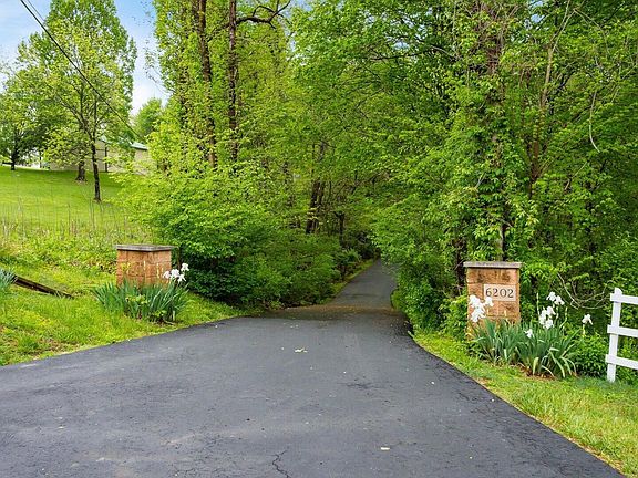 2nd image of 6202 Goss Rd