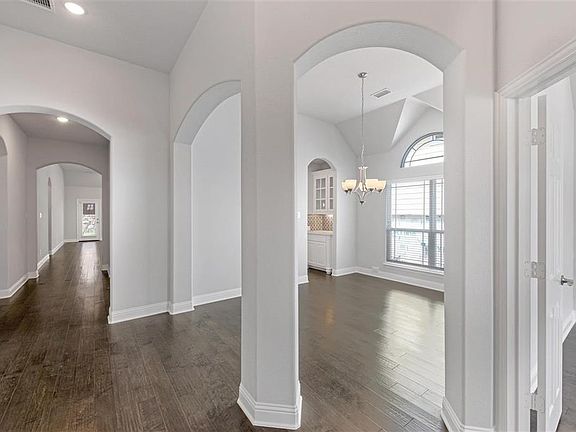 5th image of 1409 Hoyt Dr
