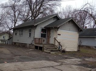 1004 Mahlon St, Lansing, MI 48906