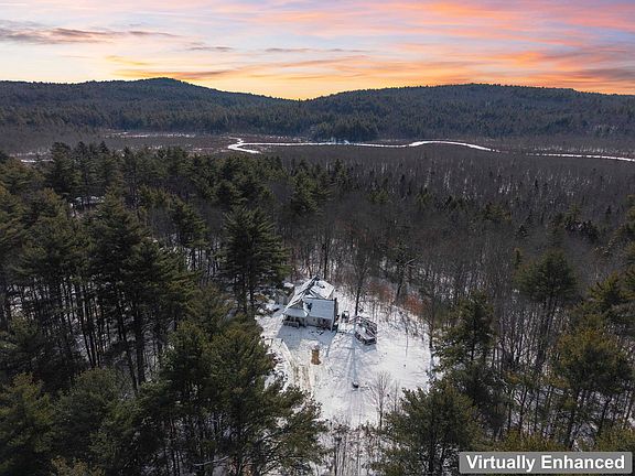 3rd image of 1207 1st Crown Point Road