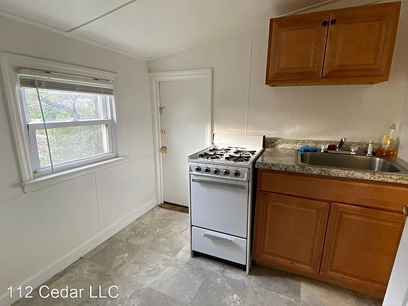 5th image of 112 Cedar Ave APT 6