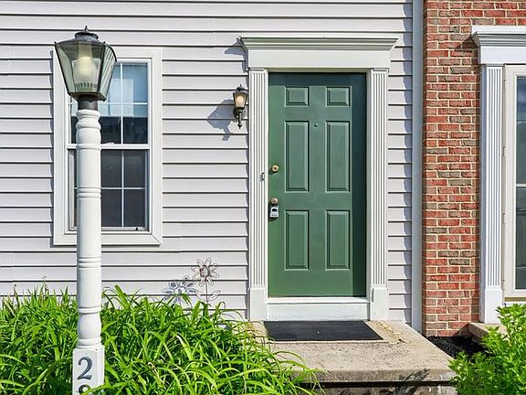 3rd image of 2833 Woodmont Dr