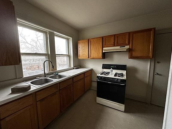 5th image of 1434 Park Ave APT 6