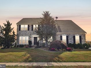 523 Glenwood Dr, Douglassville, PA 19518