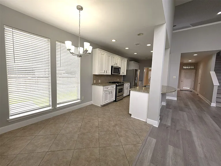 2813 Arbor Brook Ln — Photo 10
