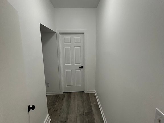 4th image of 38 Arverne Ter #1