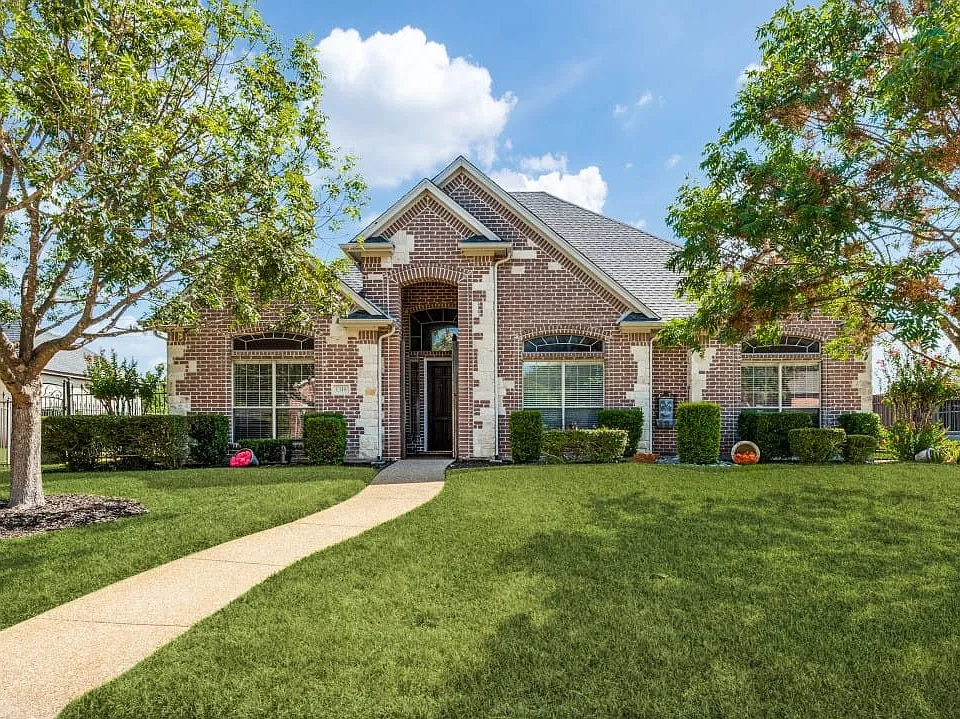 1316 Leisure Ln