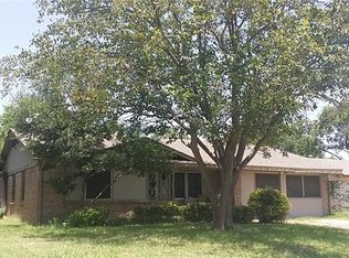 2715 Viva Dr, Mesquite, TX 75150