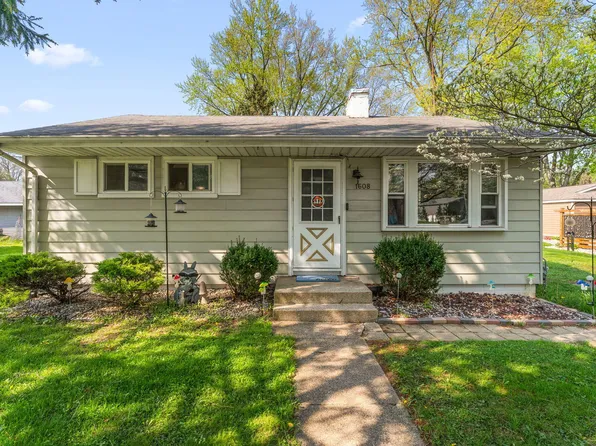 1608 W Porter Ave, Chesterton, IN 46304