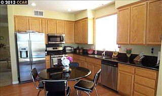 4th image of 4028 Hiller Ln