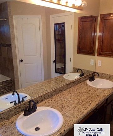 5th image of 25 Nayarit Ct