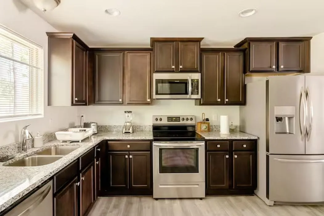 3 bed, 2.5 bath, 1304 sqft, $1,875 — Photo 1