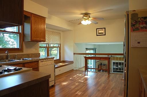 5th image of 16625 Charnswood Ct
