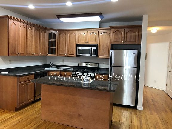 4th image of 23-56 27th St #2