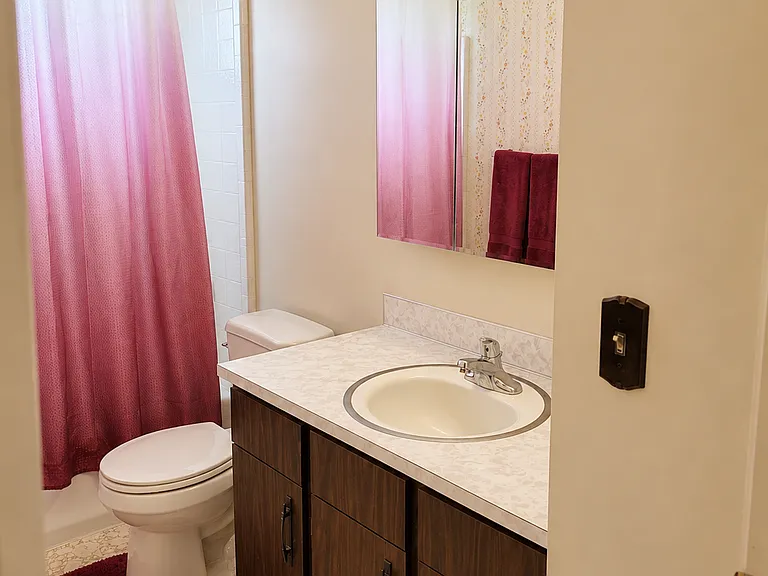 551 N Colonial Ave — Photo 7