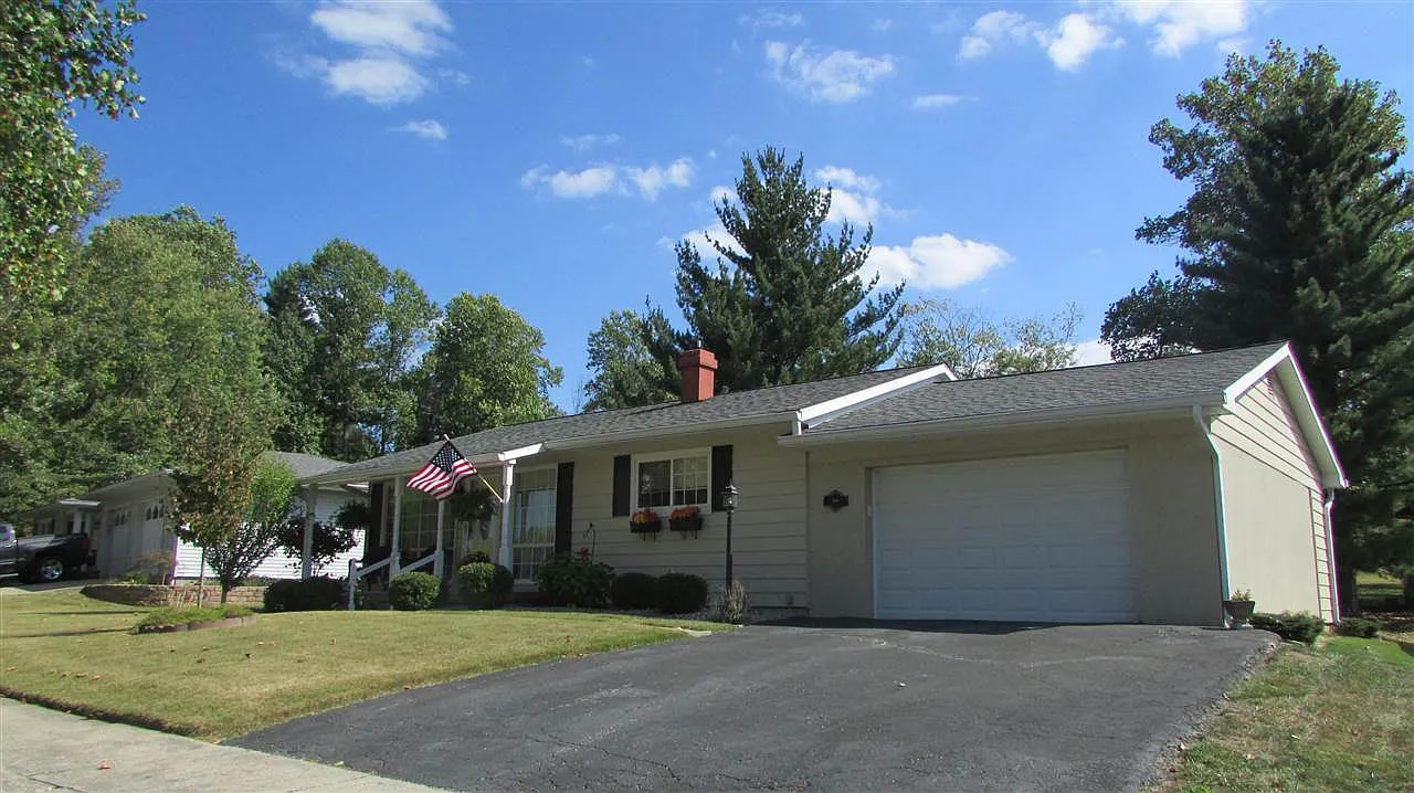 2714 Broadview Dr photo 1