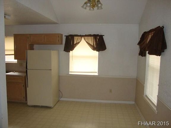 4th image of 3721 Water Oak Dr