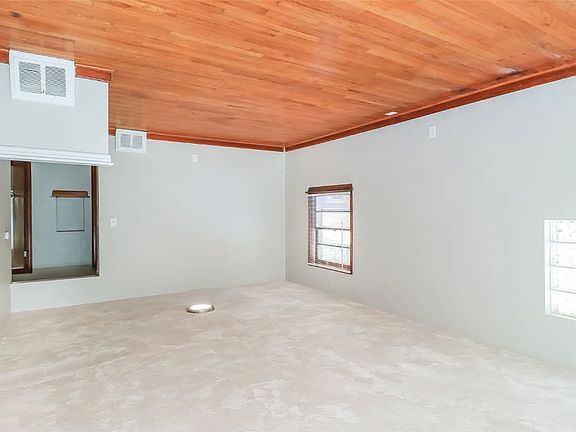3rd image of 4401 June Ave