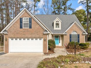 2 Sunset Dr, Whispering Pines, NC 28327