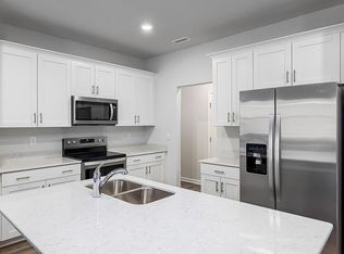 316 Hawthorne View Ct, Fuquay Varina, NC 27526