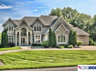 16314 Ridgemont St, Omaha, NE 68136