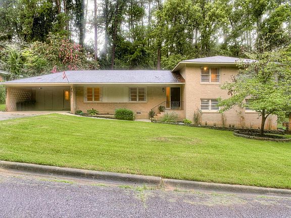 2nd image of 629A Canterbury Dr