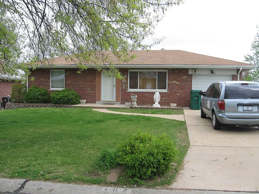 407 Lambeth Ln photo 1