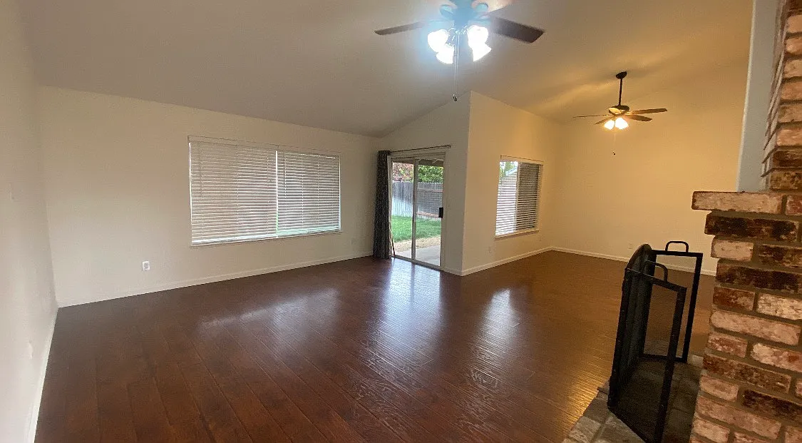 1580 Portofino drive — Photo 4