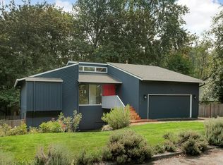 2818 SW Ridge Dr, Portland, OR 97219