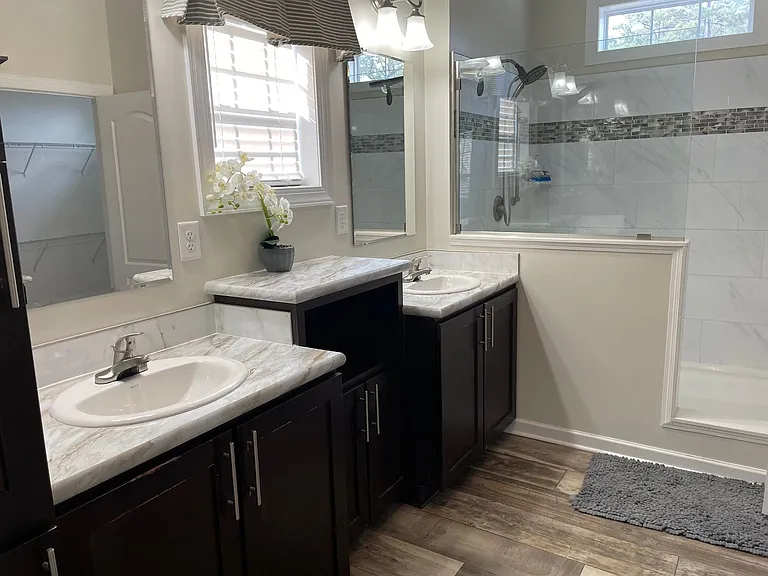 3656 Windy Point Rd SW — Photo 12