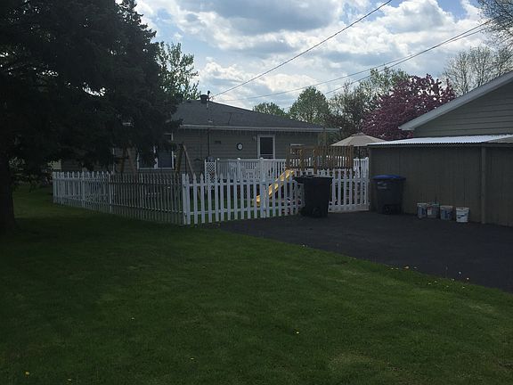 3rd image of 17 Norwood Ave