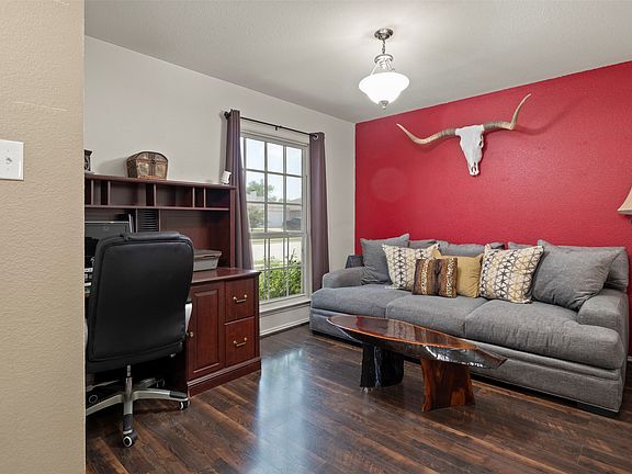5th image of 1303 Feather Crest Dr