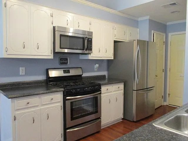1015 Salford Pl — Photo 16
