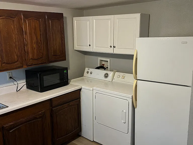 802 Hospital Rd — Photo 9