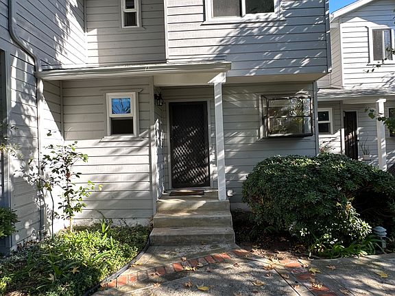3rd image of 1994 Diamond St Unit 4