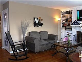 3rd image of 597 Southwood Dr