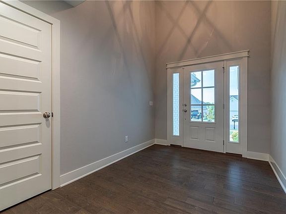 3rd image of 4754 W Townbridge Dr
