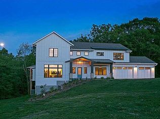 2722 Teresita Ct NE, North Liberty, IA 52317