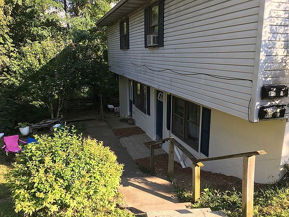 2nd image of 806 Price St