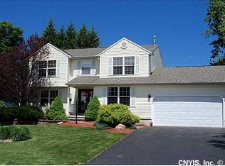 8035 Fir Dr, Clay, NY 13041