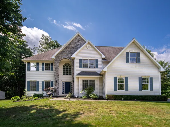 2 Oakline Ct, Schenectady, NY 12309