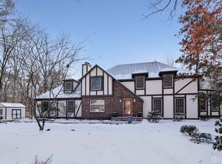1 Crommelin Ct, East Brunswick, NJ 08816