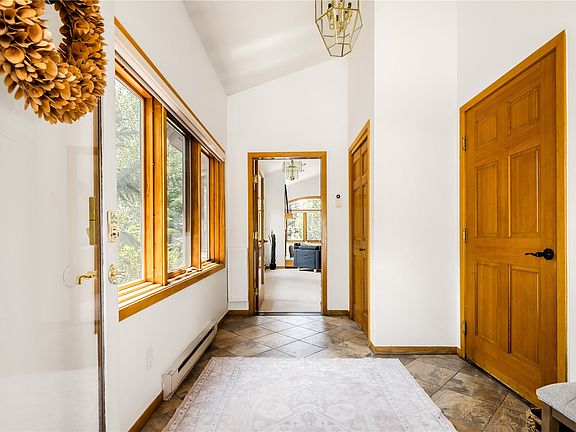3rd image of 454 Ensign Drive UNIT A
