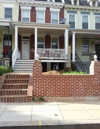 Renovated Basement Unit-Be the First